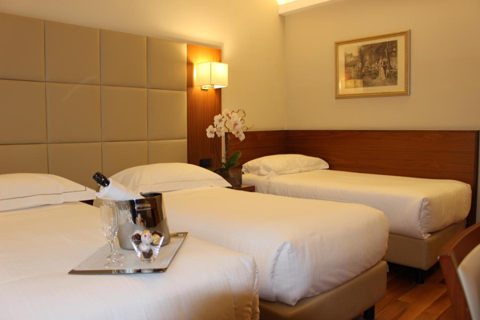 Hotel Fenice Milan Room photo