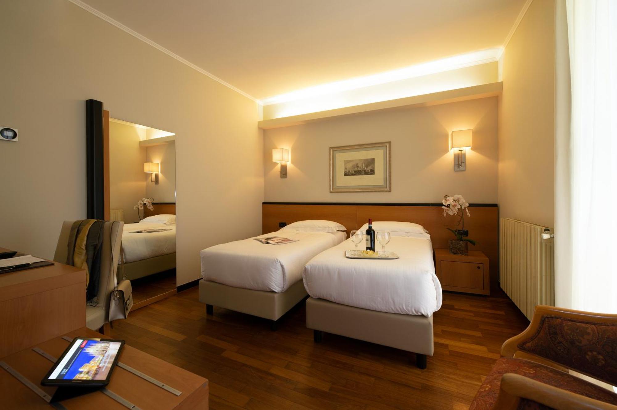 Hotel Fenice Milan Room photo